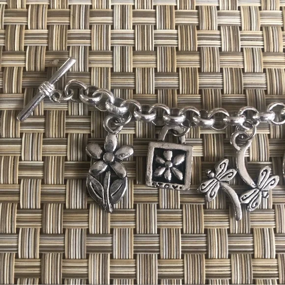 Cute Little Charm Bracelet with 7 charms including flowers , ladybug, butterfly - Picture 3 of 7